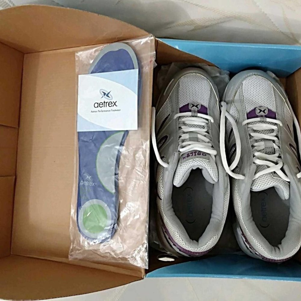 Aetrex V559 Women's Silver/Purple Runner Sneakers